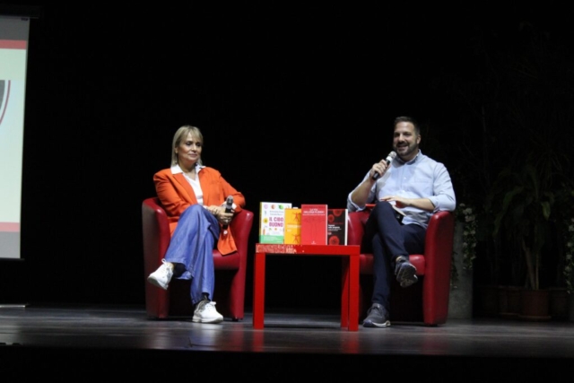 antonella-viola-e-paolo-armelli-sul-palco