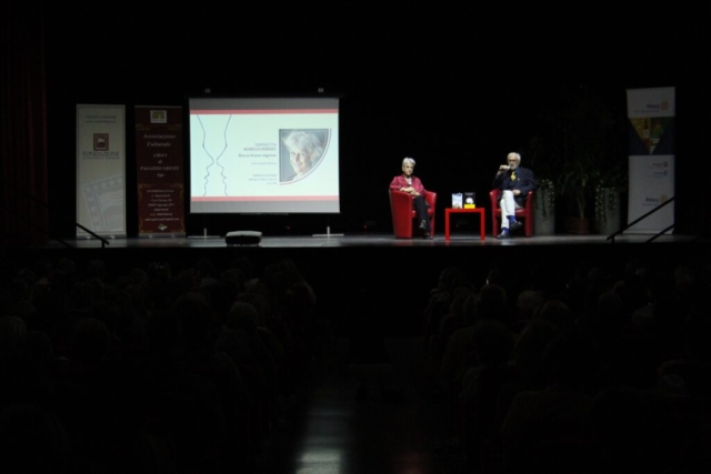simonetta-a-hornby-e-alberto-rollo-sul-palco
